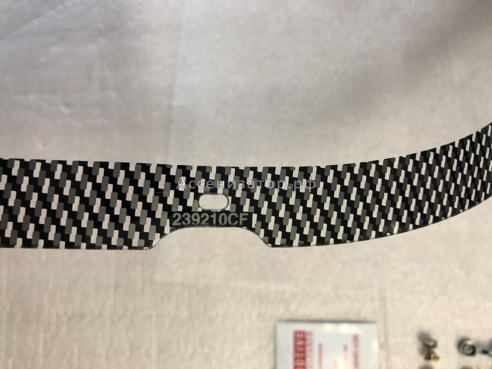 Защита передних фар TOYOTA RAV4 CA30W 2006-2009 карбон EGR 239210CF