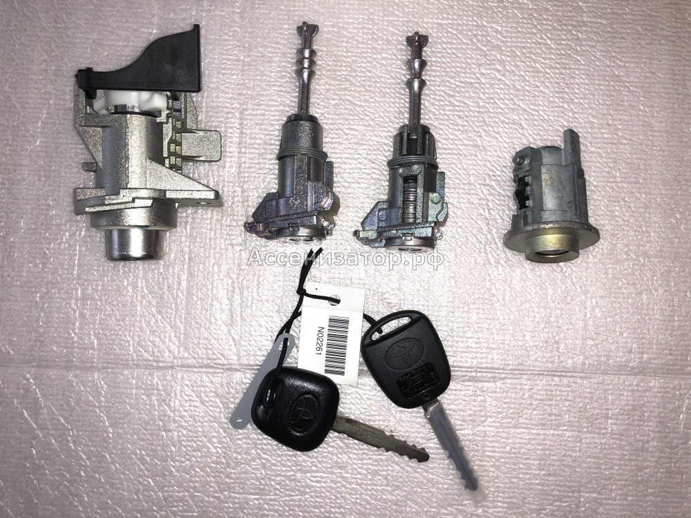 Комплект личинок TOYOTA Yaris KSP90 890730D120