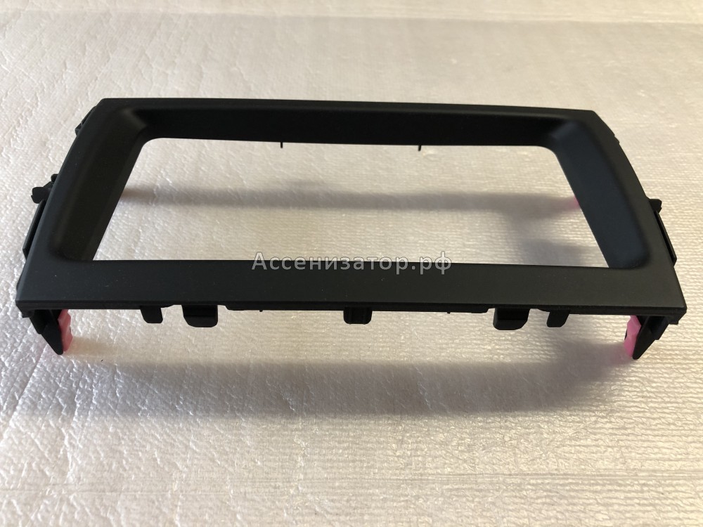 Рамка магнитолы TOYOTA Corolla E150 2006-2013 5540512A70