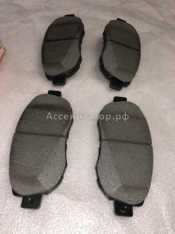 Колодки тормозные передние TOYOTA LEXUS LS300 0446550040