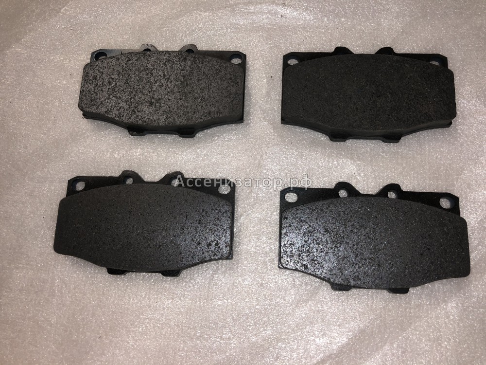 Колодки тормозные передние TOYOTA 0446560060