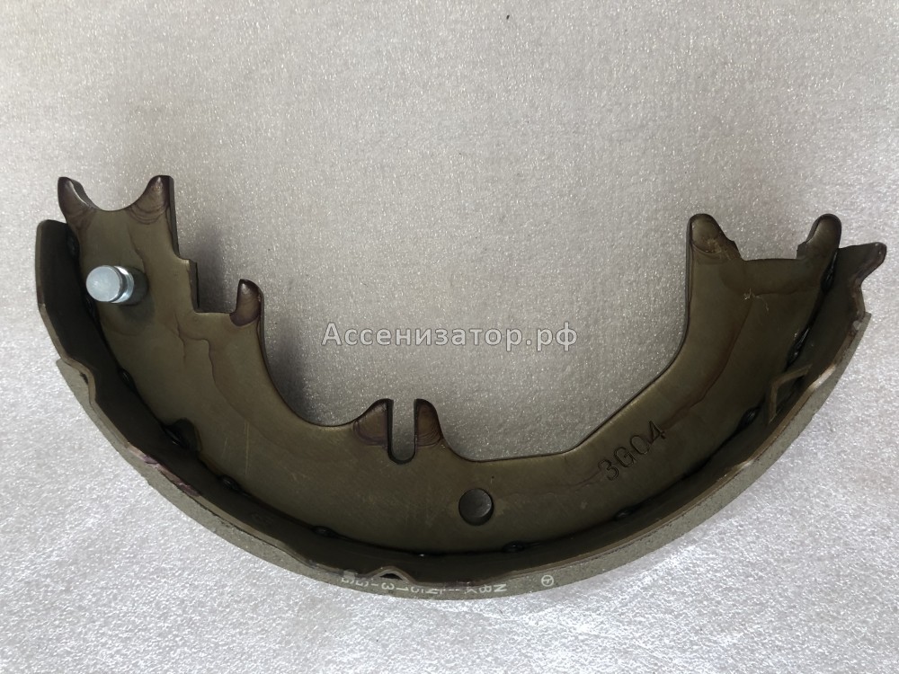 Колодка стояночного тормоза TOYOTA LC70 LC80 4654060020
