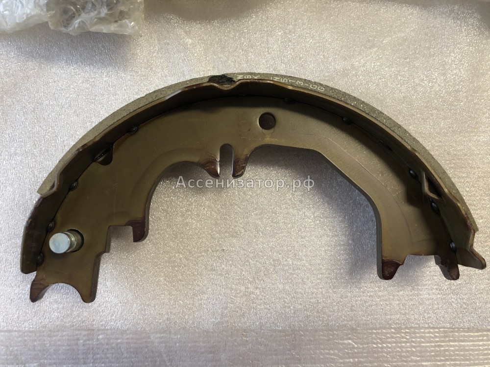 Колодка стояночного тормоза TOYOTA 4658060020