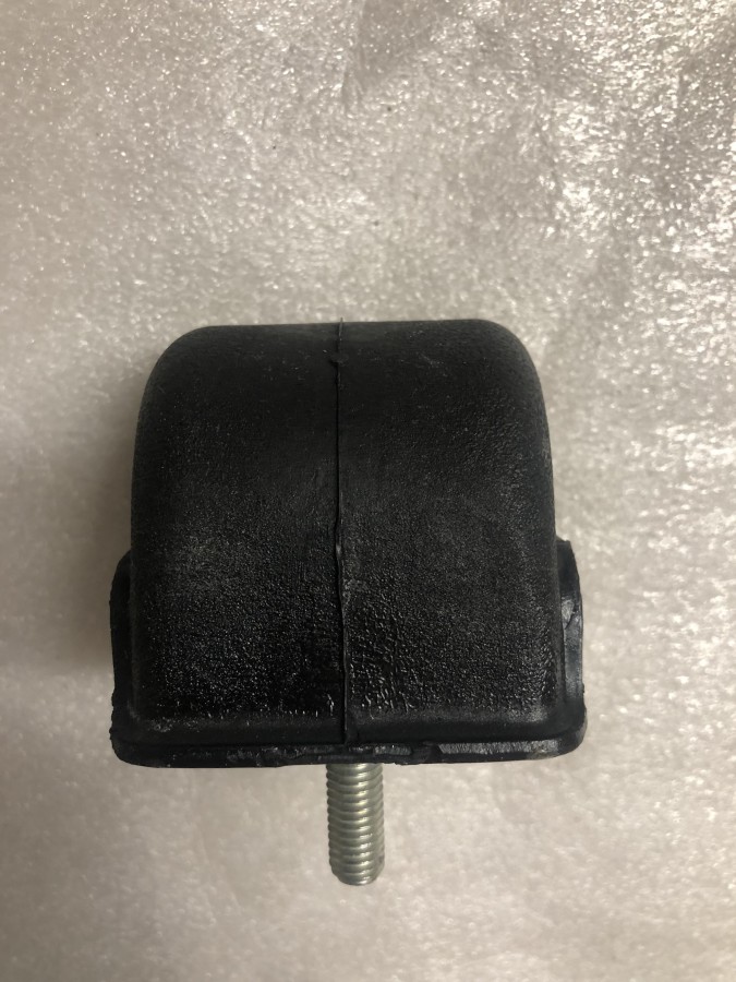 Отбойник передней подвески TOYOTA HIACE, REGIUSACE 1989-1995 4833126100