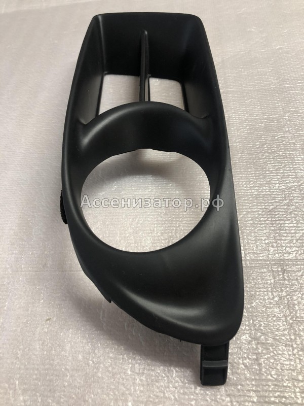 Облицовка противотуманной фары передней левой TOYOTA Corolla Е120 5212812110