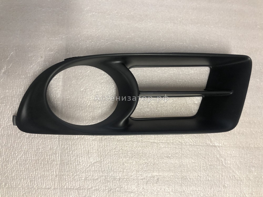 Облицовка противотуманной фары передней левой TOYOTA Corolla Е120 5212812110