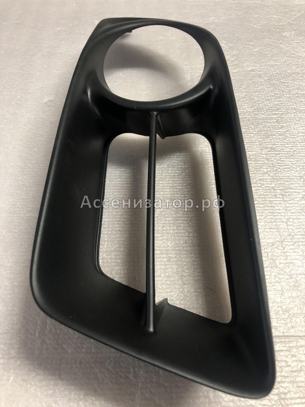 Облицовка противотуманной фары передней левой TOYOTA Corolla Е120 5212812110