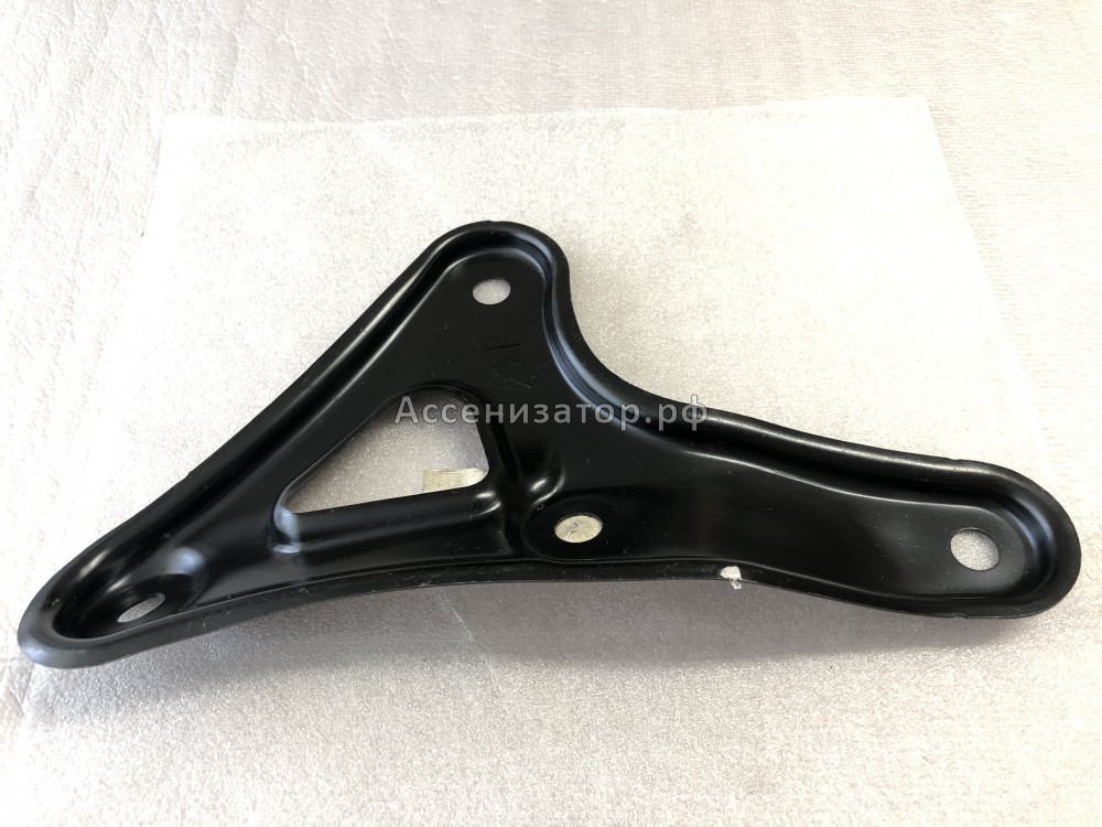 Кронштейн подрамника TOYOTA Corolla E120 5225702020