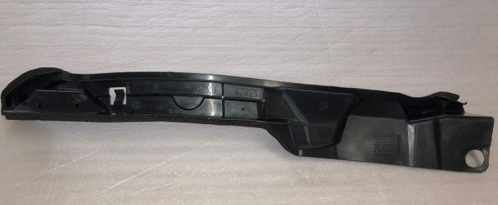 Пыльник переднего левого крыла TOYOTA COROLLA E120 HB 5382802020