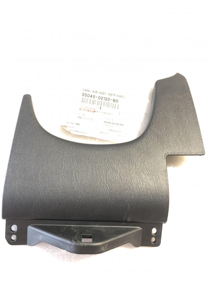 Панель передняя подрулевая TOYOTA Corolla E120 5504502120B0