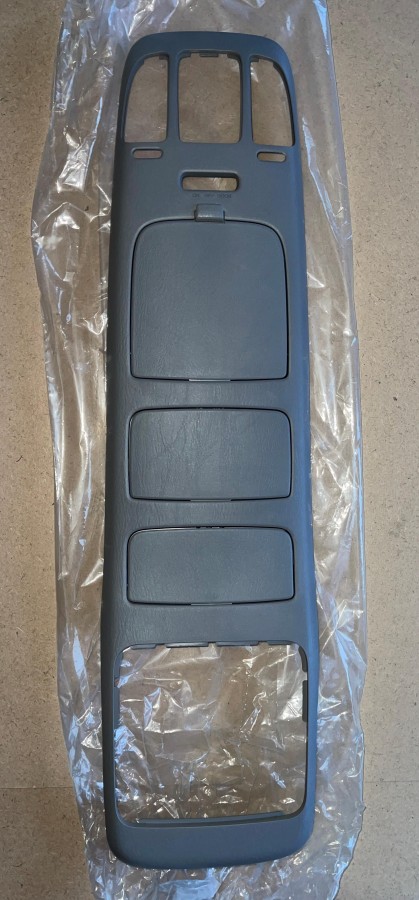 Бардачок для очков верхняя консоль в крышу TOYOTA LC 100 6360560011B1