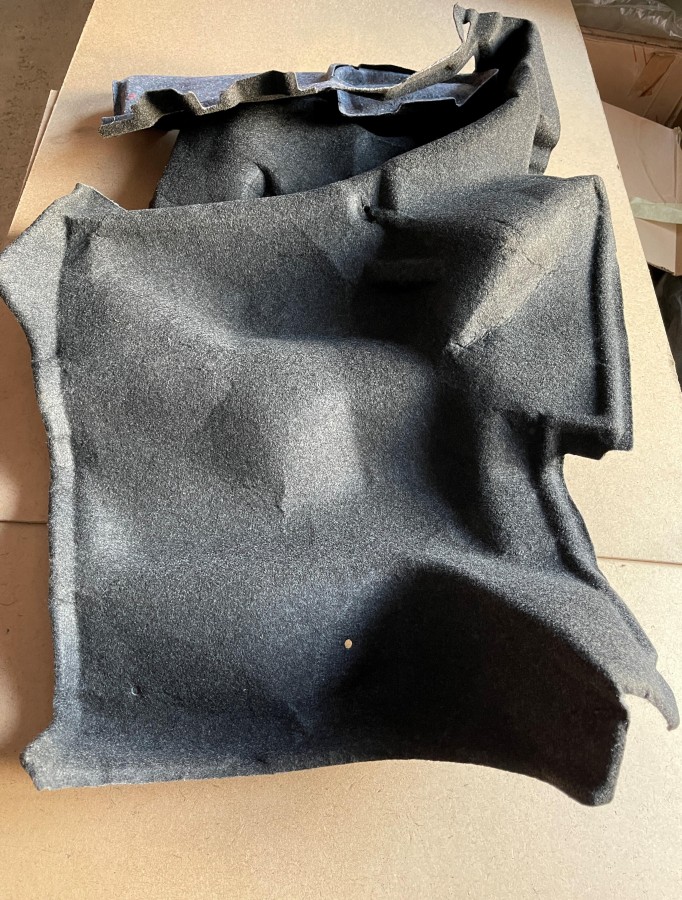 Обшивка багажника Toyota Camry V30 6472233100C0