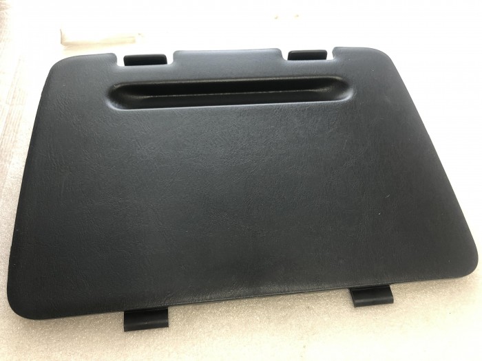 Крышка бардачка багажника TOYOTA RAV4 CA20 2000-2005 6474342011B1