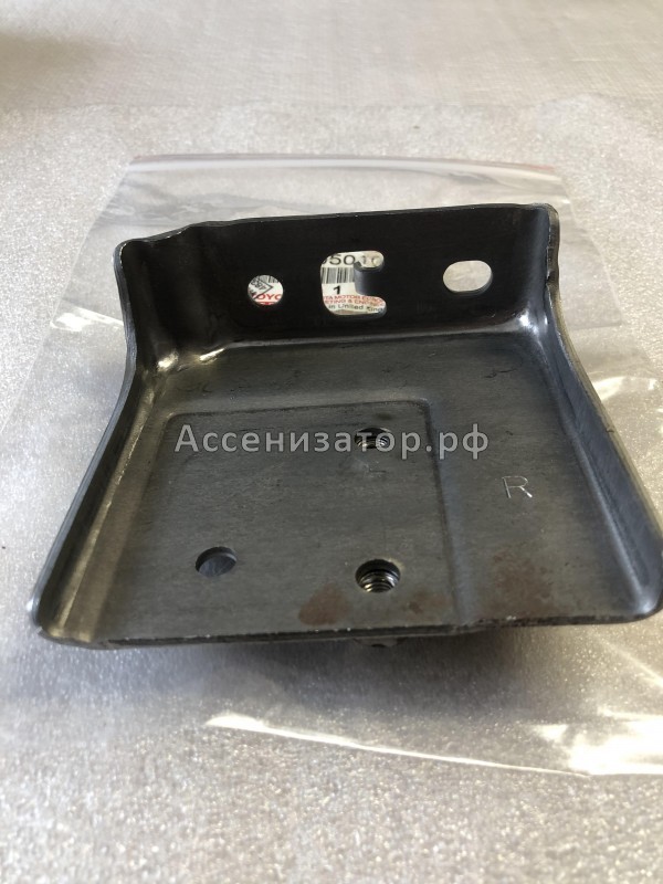 Кронштейн шторки TOYOTA Avensis T250 6493305010 новый оригинальный, в наличии на нашем складе