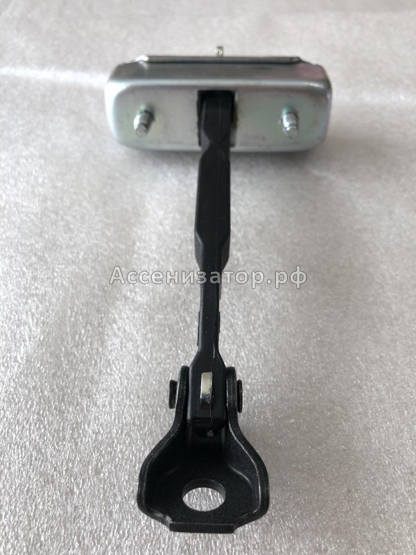 Ограничитель задней левой двери Toyota Corolla Verso AUR10 2004-2007 6864064010