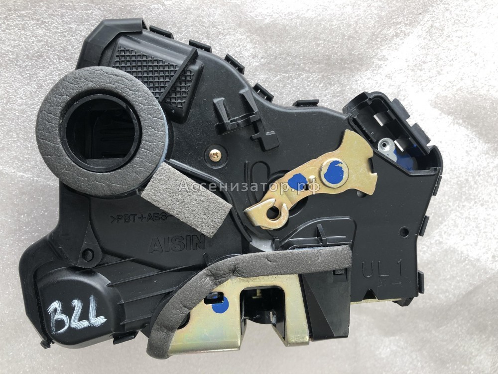 Замок передней левой двери TOYOTA COROLLA E120 6932002091