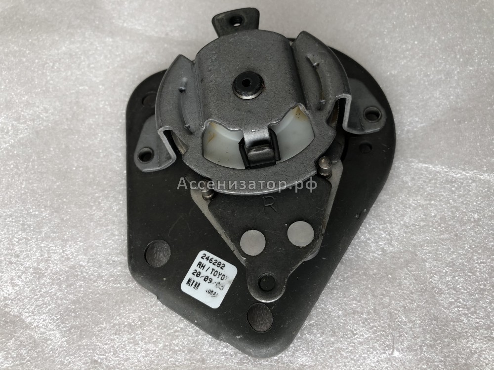 Механизм регулировки переднего сиденья TOYOTA COROLLA E120 7240702010