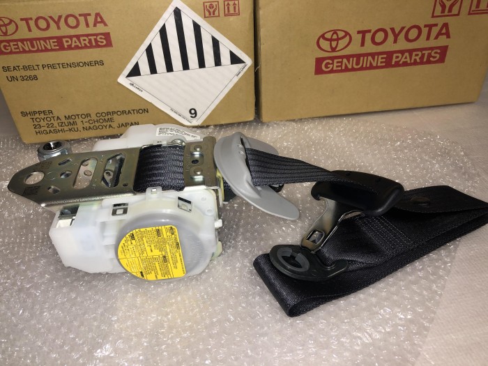 Ремень безопасности с пиропатроном передний левый LEXUS IS250 IS350 2005-2013 7322053130C3