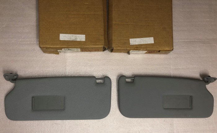 Козырек солнцезащитный правый TOYOTA AVENSIS I 1997-2003 7431005120B2