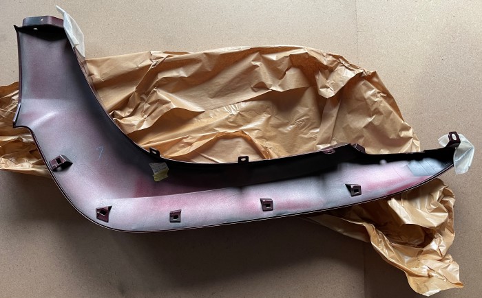 Молдинг правого переднего крыла TOYOTA LC Prado 120 7561160111D0