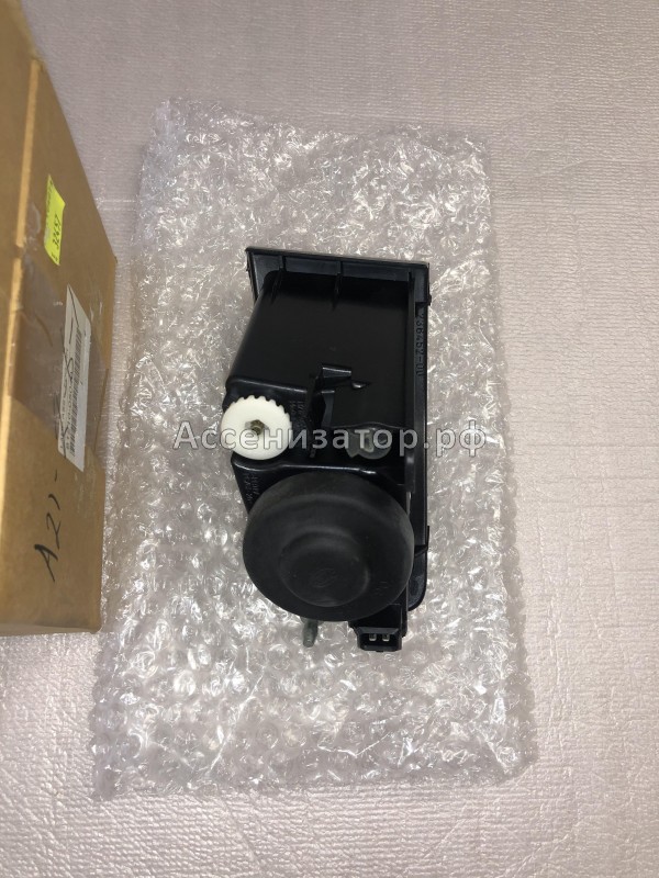 Фара противотуманная Toyota AVENSIS I 1997-2003 8121005040