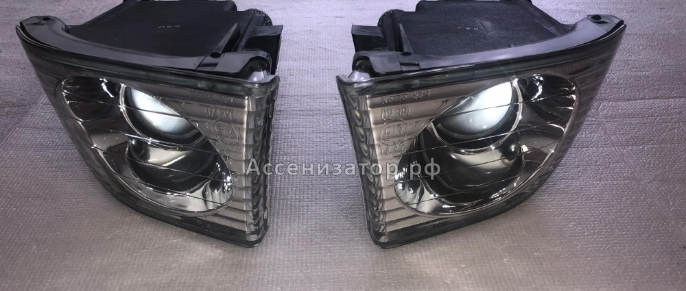 Фара противотуманная правая 1999-2005 Lexus IS 200 8121053012