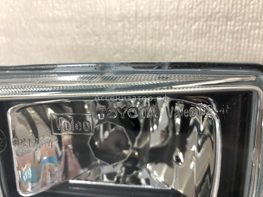 Фара противотуманная TOYOTA COROLLA 120 8122002051