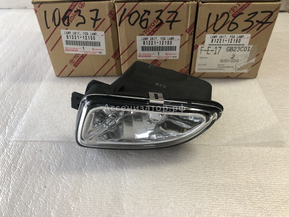 Фара противотуманная левая TOYOTA COROLLA E112 1997-2001 8122112150