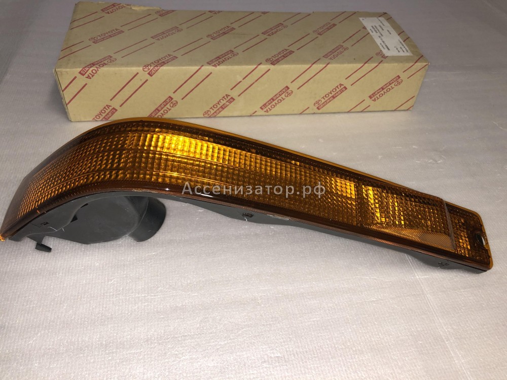 Поворотник левый TOYOTA Toyoace 4WD Double Cab '1999–2002 8152187014