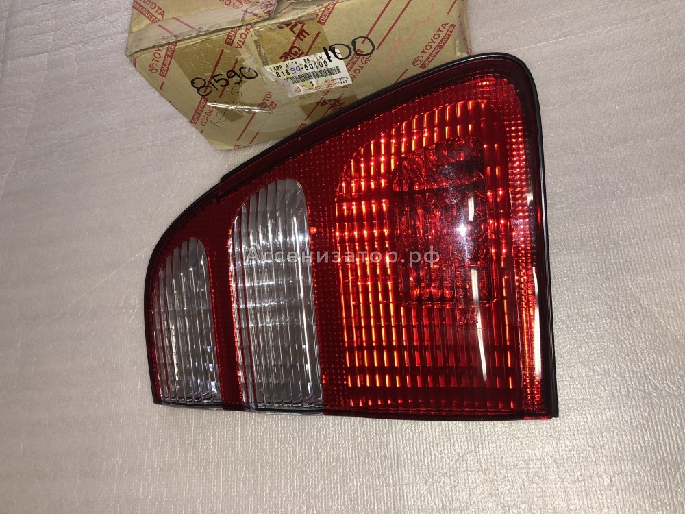 Фонарь задний внутренний левый TOYOTA LC 100 1998-2007 8159060100
