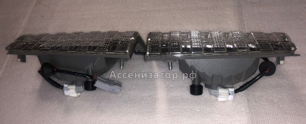 Фонарь задний правый LEXUS LX470 8167060080