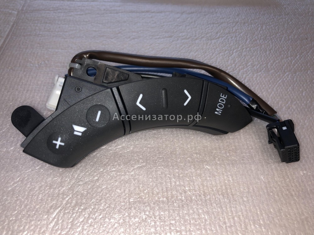 Переключатель на руль TOYOTA Land Cruiser 100 Lexus LX470 8424760020B0