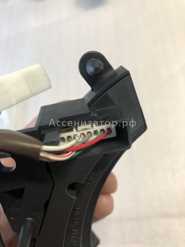 Переключатель на руль TOYOTA Land Cruiser 100 Lexus LX470 8424760020B0