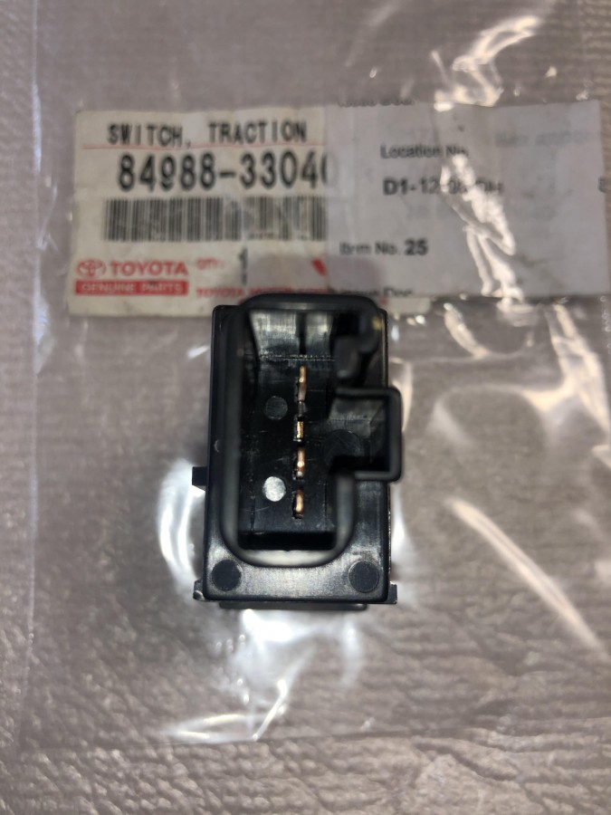Выключатель TRC TOYOTA 8498833040