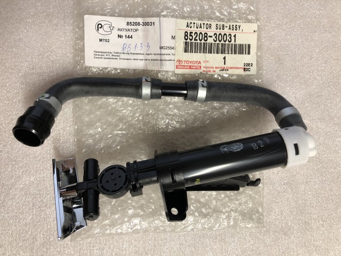 Привод форсунки омывателя фар левый LEXUS GS300 LH 8520830031