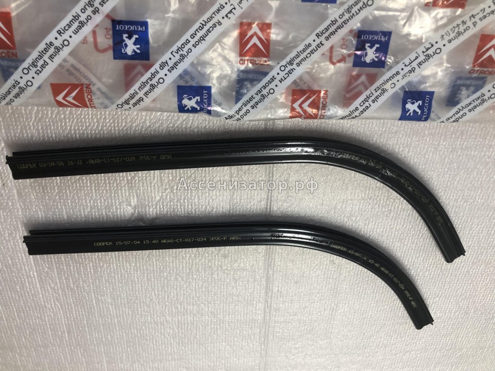 Молдинг лобового стекла PEUGEOT 407 8251W0