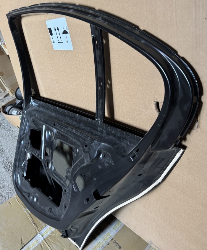 Дверь задняя правая Bmw 3-Series E90 2005-2012 41527152990