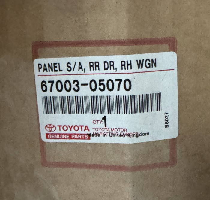 Дверь задняя правая Toyota Avensis T220 6700305070