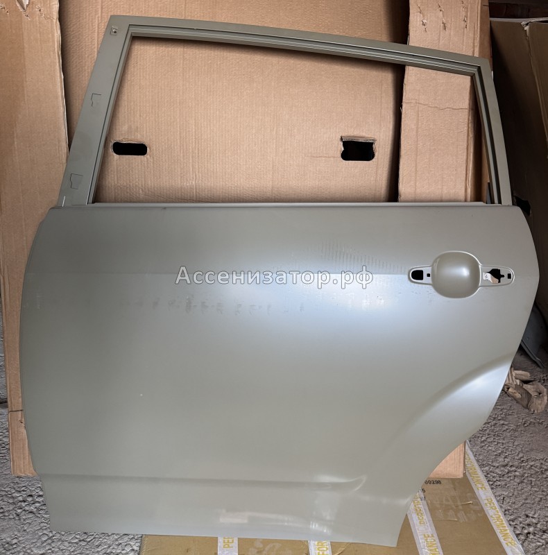 Дверь Toyota Corolla Verso 2004-2009 670040F010 задняя левая