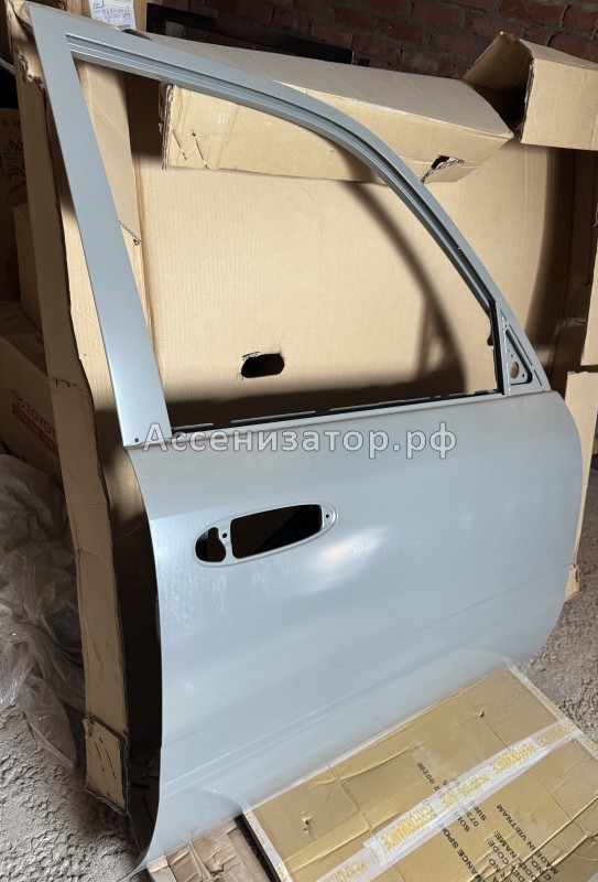 Дверь правая передняя Toyota Land Cruiser 100 1998-2007 6700160443 новая