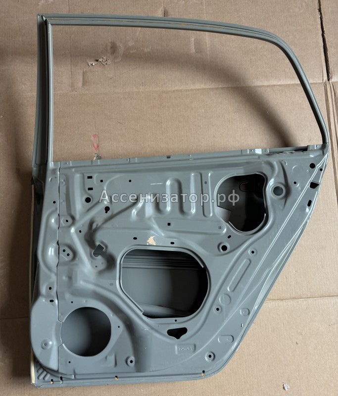 Дверь задняя правая Toyota Corolla E120 2001-2007 6700302170