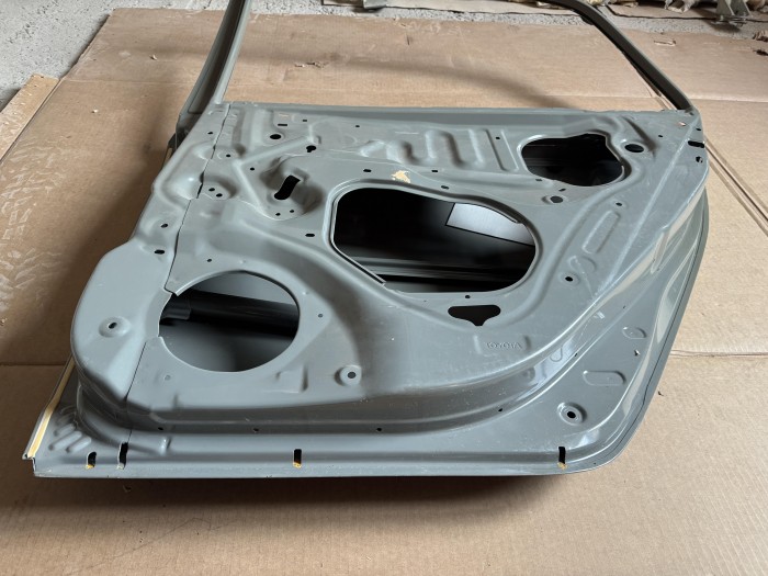 Дверь задняя правая Toyota Corolla E120 2001-2007 6700302170