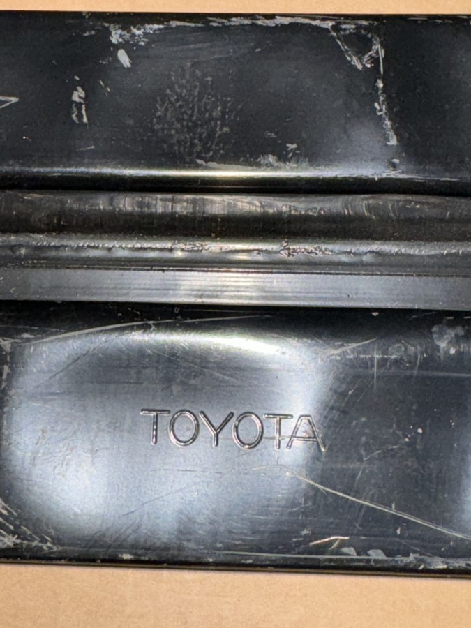 Усилитель бампера передний Toyota Camry XV30 2001 - 2006 5202133110