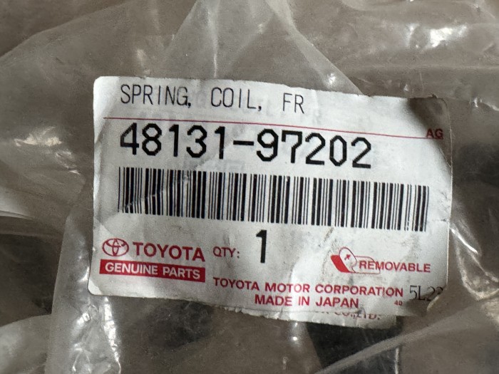 Пружина передняя Toyota Duet M110A 4813197202