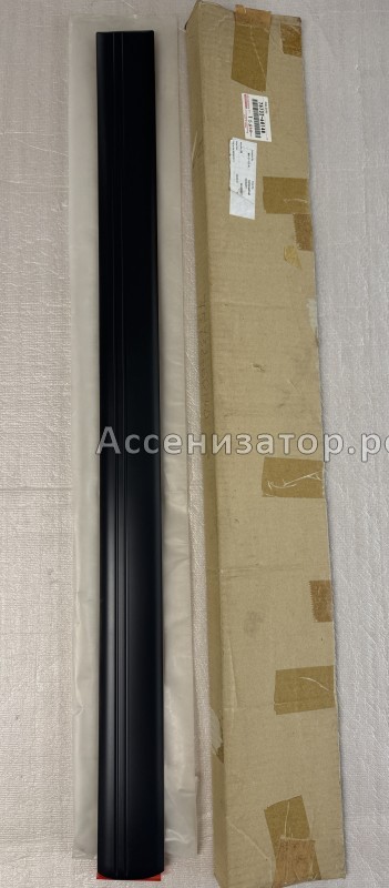 Молдинг передней левой двери Toyota LAND CRUISER 100 7573260140