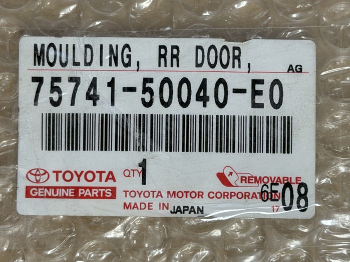 Молдинг Lexus LS430 UCF30 7574150040E0
